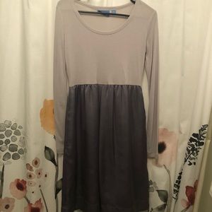 Great dress, with POCKETS! Very Lightly used